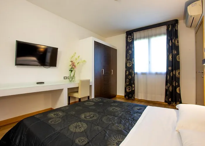 Apart-hotel Matrix &