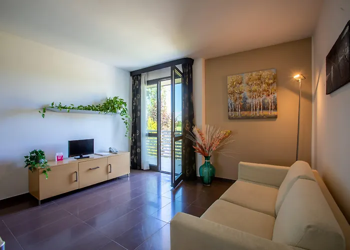 Apart-hotel Matrix &