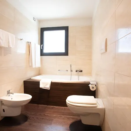 Aparthotel Matrix & 4*