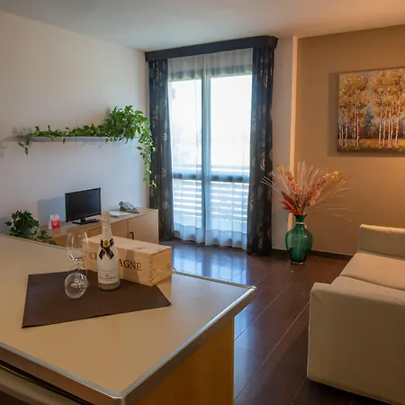 Matrix & Ξενοδοχείο με διαμερίσματα 4*